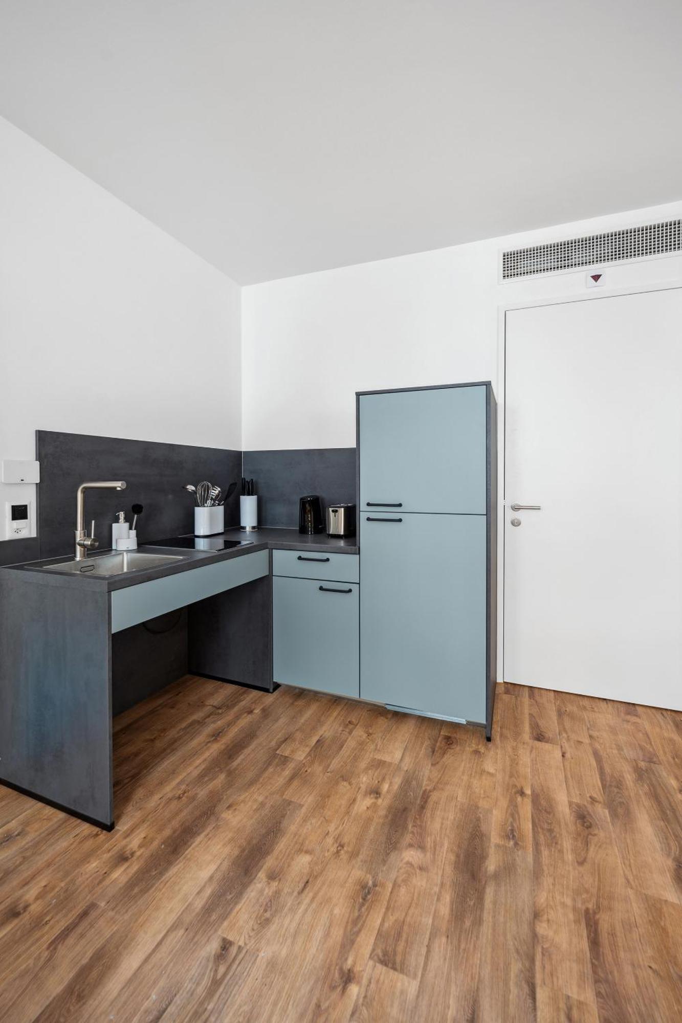 Limehome Basel Muenzgasse Rum bild